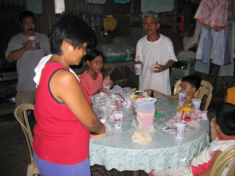 Figure 11. Jollibee delivery meal, Dagupan City, Pangasinan (2005). Author photo.