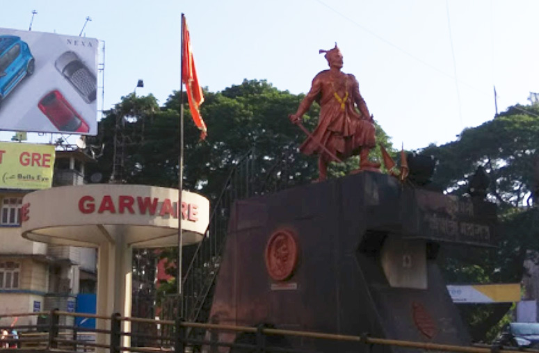 Red statue of Chatrapati Sambhaji